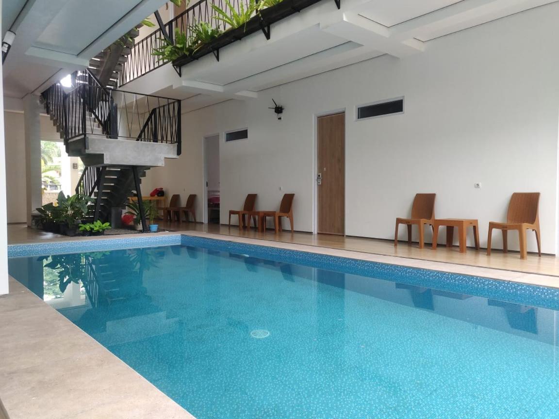 Rion Hostel Μπογκόρ Εξωτερικό φωτογραφία